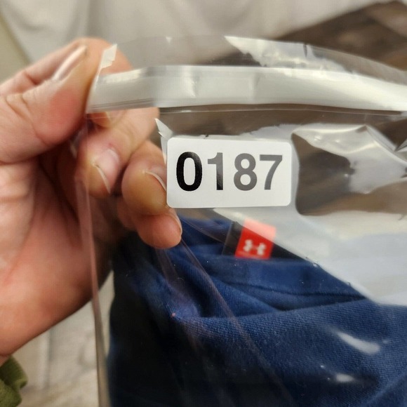 Womens Under Armour size 14 Navy Blue Fitted Flat Front Woven Chino Pants - Picture 10 of 10